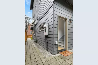 7753 26th Avenue NW #B, Seattle, WA 98117 - Photo 28