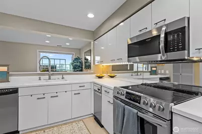 420 Melrose Avenue E #603, Seattle, WA 98102 - Photo 12