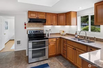 10044 12th Avenue NW, Seattle, WA 98177 - Photo 6