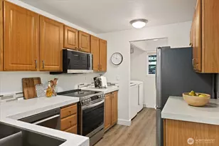 10018 NE 127th Pl, Kirkland, WA 98034 - Photo 8