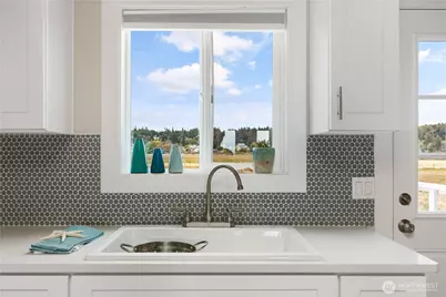 238 Keystone Avenue, Coupeville, WA 98239 - Photo 14