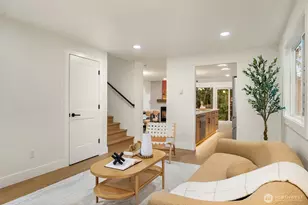 1039 NE 113th St, Seattle, WA 98125 - Photo 4