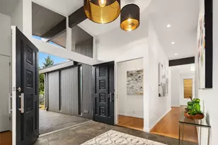 3055 44th Ave W, Seattle, WA 98199 - Photo 2