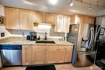 4635 W Lake Sammamish Parkway SE #G305, Issaquah, WA 98027 - Photo 8