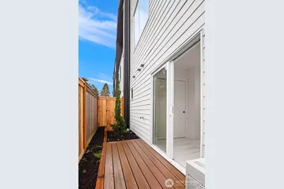 9029 8th Avenue NW #C, Seattle, WA 98117 - Photo 6