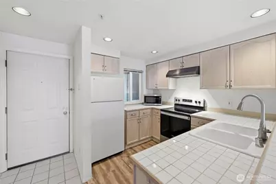 15711 Waynita NE #H301, Bothell, WA 98011 - Photo 8