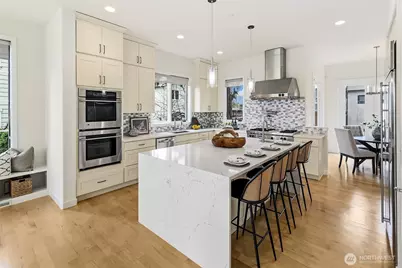 526 14th Avenue W, Kirkland, WA 98033 - Photo 8