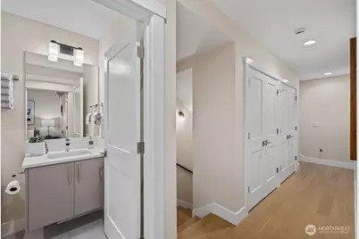 11223 NE 13th Lane, Bellevue, WA 98004 - Photo 28