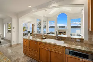 8772 Sand Point Way NE, Seattle, WA 98115 - Photo 12