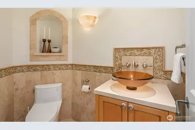 8772 Sand Point Way NE, Seattle, WA 98115 - Photo 16