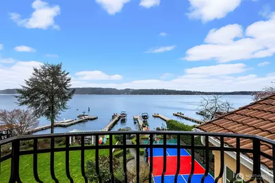 8772 Sand Point Way NE, Seattle, WA 98115 - Photo 20