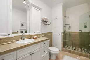 8772 Sand Point Way NE, Seattle, WA 98115 - Photo 28