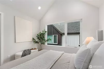 13335 Greenwood Avenue N #D, Seattle, WA 98133 - Photo 30