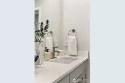 13335 Greenwood Avenue N #D, Seattle, WA 98133 - Photo 32