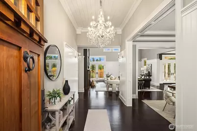 7020 92nd Avenue SE, Mercer Island, WA 98040 - Photo 2