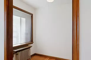 8008 Greenwood Ave N, Seattle, WA 98103 - Photo 14