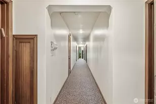 8008 Greenwood Ave N, Seattle, WA 98103 - Photo 8