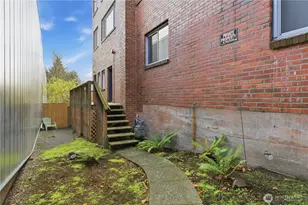 8008 Greenwood Ave N, Seattle, WA 98103 - Photo 6