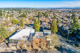 8008 Greenwood Ave N, Seattle, WA 98103 - Photo 24