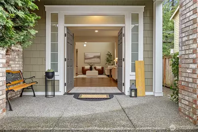 2819 102nd Place NE, Bellevue, WA 98004 - Photo 2