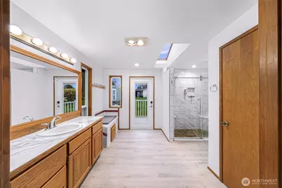 1207 Rainier Lane, Oak Harbor, WA 98277 - Photo 18