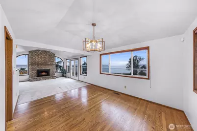 1207 Rainier Lane, Oak Harbor, WA 98277 - Photo 8