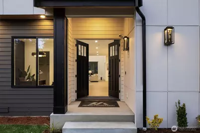 13698 NE 83rd Street, Redmond, WA 98052 - Photo 2