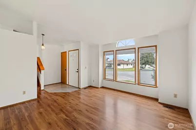 633 NW Mizzen Drive, Oak Harbor, WA 98277 - Photo 6