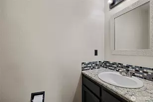 633 NW Mizzen Dr, Oak Harbor, WA 98277 - Photo 20