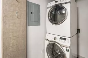 401 9th Ave N, Seattle, WA 98109 - Photo 20