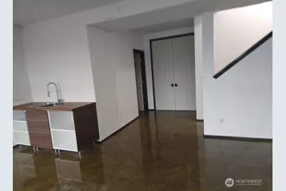 9715 26th Avenue SW #202, Seattle, WA 98106 - Photo 10