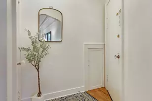 525 16th Ave E, Seattle, WA 98112 - Photo 4