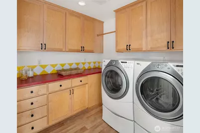 10414 SE 13th Street, Bellevue, WA 98004 - Photo 34