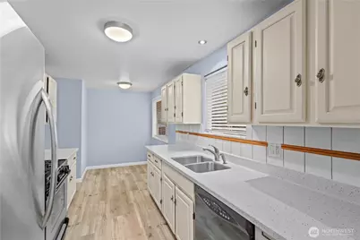 16709 W 58th Place, Lynnwood, WA 98037 - Photo 12