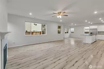 19814 135th Avenue E, Graham, WA 98338 - Photo 4