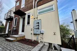 3639 13th Ave W, Seattle, WA 98119 - Photo 4