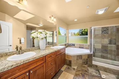 18638 92nd Avenue NE, Bothell, WA 98011 - Photo 24