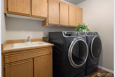 3233 241st Avenue SE, Sammamish, WA 98029 - Photo 36