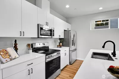 222 124th Street SW #F2, Everett, WA 98204 - Photo 12