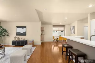 12034 15th Ave NE, Seattle, WA 98125 - Photo 10
