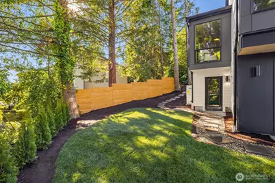 2109 129th Avenue SE, Bellevue, WA 98005 - Photo 4