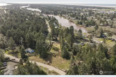300 E Rain Street NE, Ocean Shores, WA 98569 - Photo 14