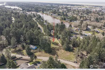 300 E Rain Street NE, Ocean Shores, WA 98569 - Photo 12