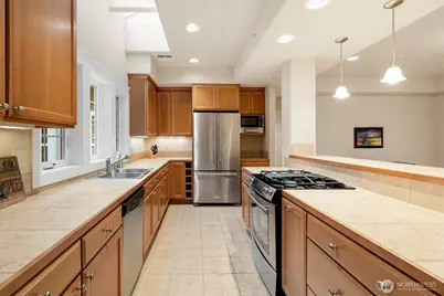 2307 Sundown Court, Anacortes, WA 98221 - Photo 14