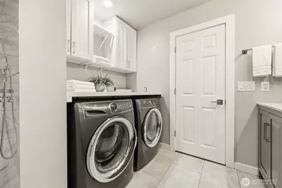 17464 NE 38th Street #B202, Redmond, WA 98052 - Photo 18