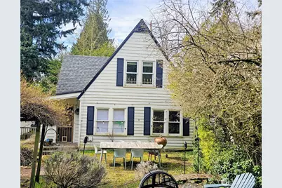 10741 Palatine Avenue N, Seattle, WA 98133 - Photo 1