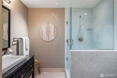 924 W Emerson Street #932A, Seattle, WA 98119 - Photo 28