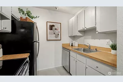 421 Wells Avenue S, Renton, WA 98057 - Photo 22