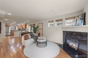 12315 10th Pl NE, Seattle, WA 98125 - Photo 4