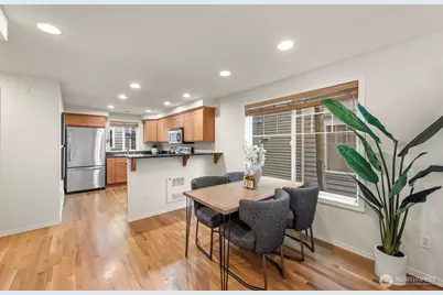 12315 10th Place NE #A, Seattle, WA 98125 - Photo 6